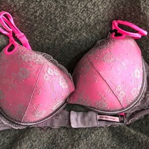 Victoria’s Secret Very sexy things push up bra